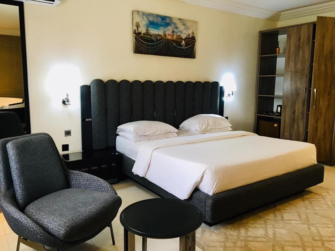 Summerset Continental Hotel Maitama By T E L E Hospitality Abuja Ngoại thất bức ảnh