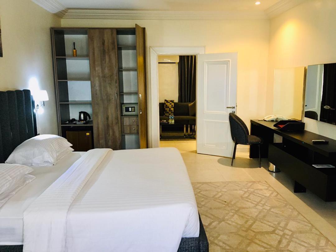 Summerset Continental Hotel Maitama By T E L E Hospitality Abuja Ngoại thất bức ảnh