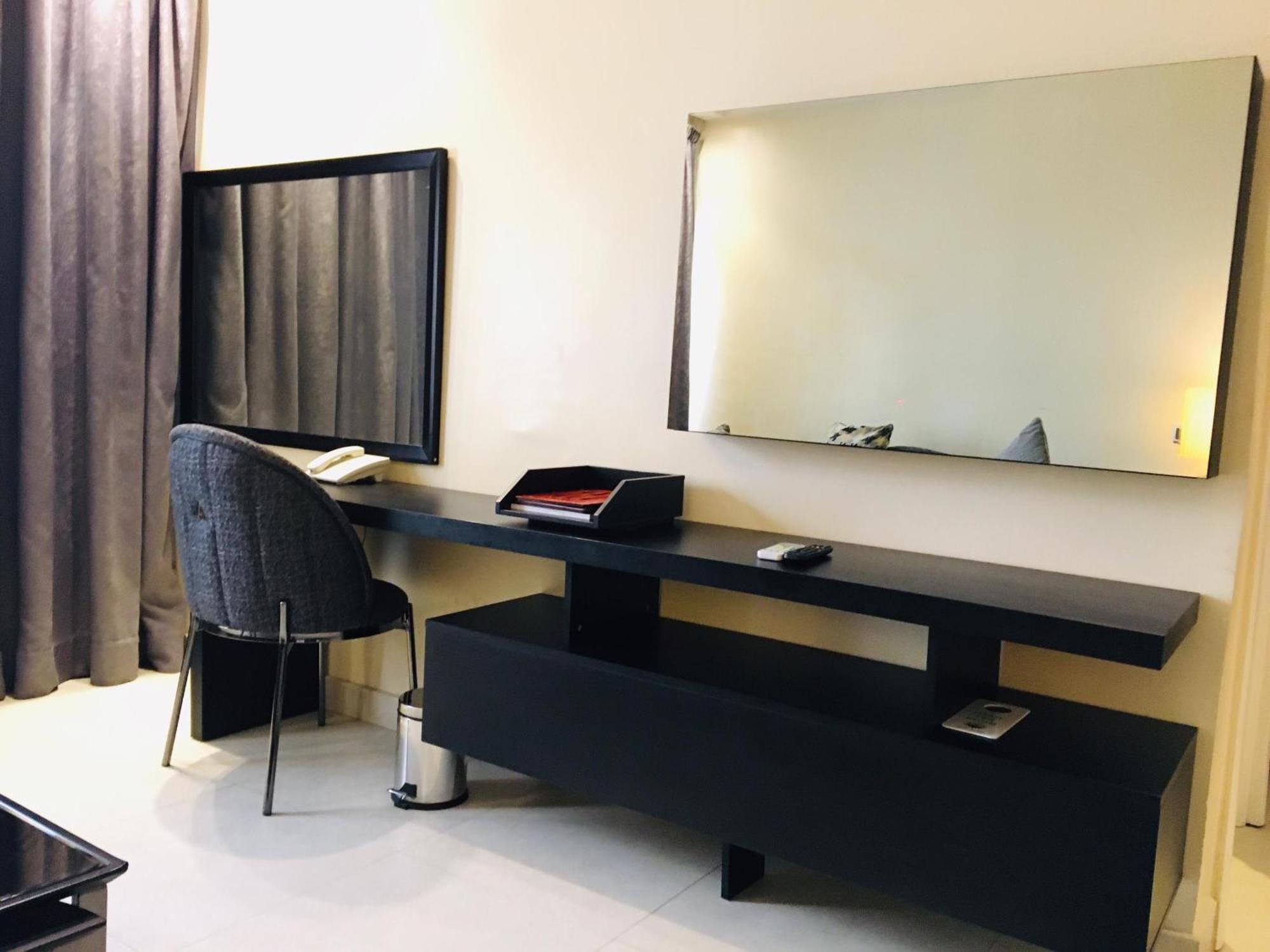 Summerset Continental Hotel Maitama By T E L E Hospitality Abuja Ngoại thất bức ảnh
