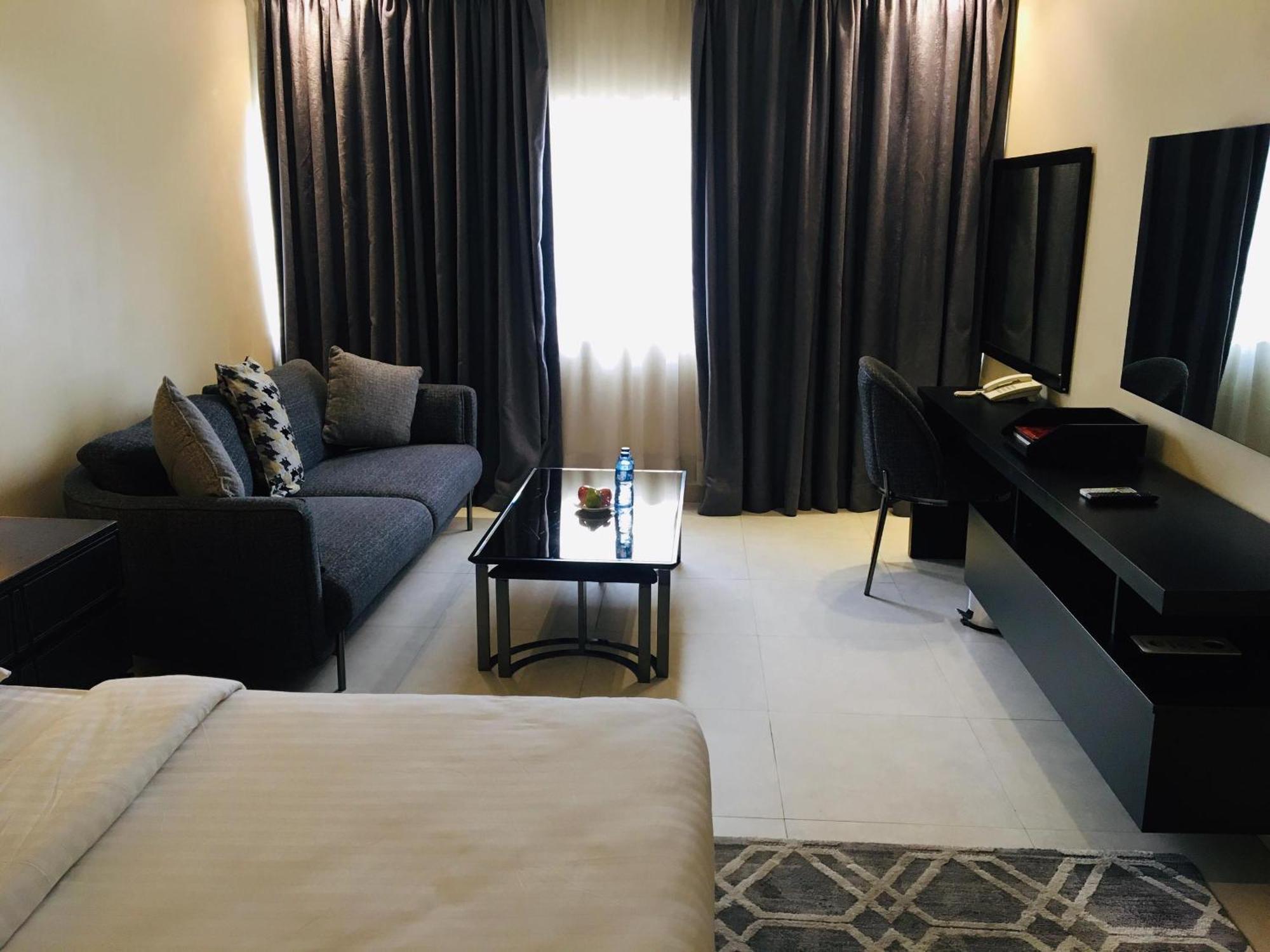 Summerset Continental Hotel Maitama By T E L E Hospitality Abuja Ngoại thất bức ảnh