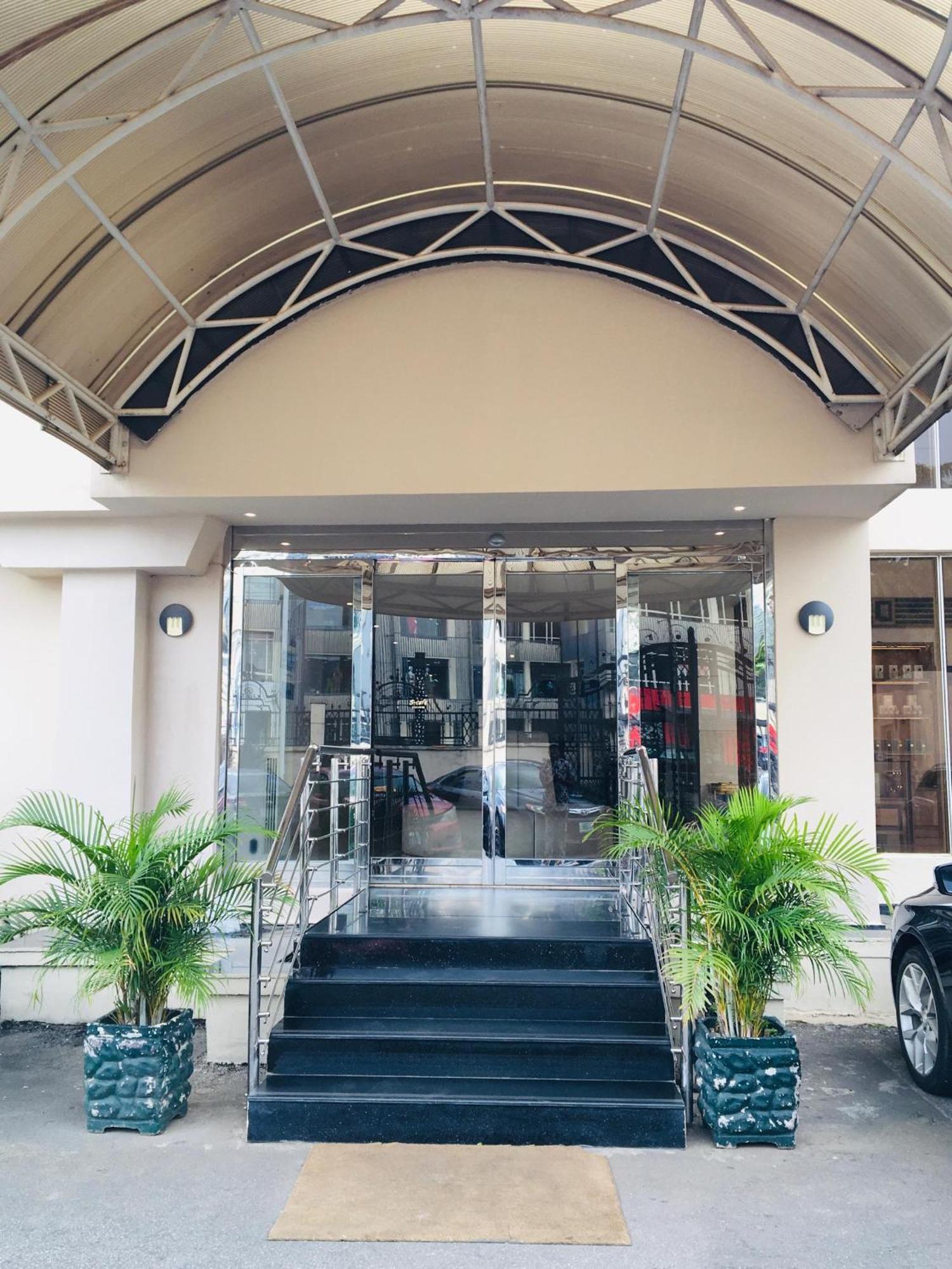 Summerset Continental Hotel Maitama By T E L E Hospitality Abuja Ngoại thất bức ảnh