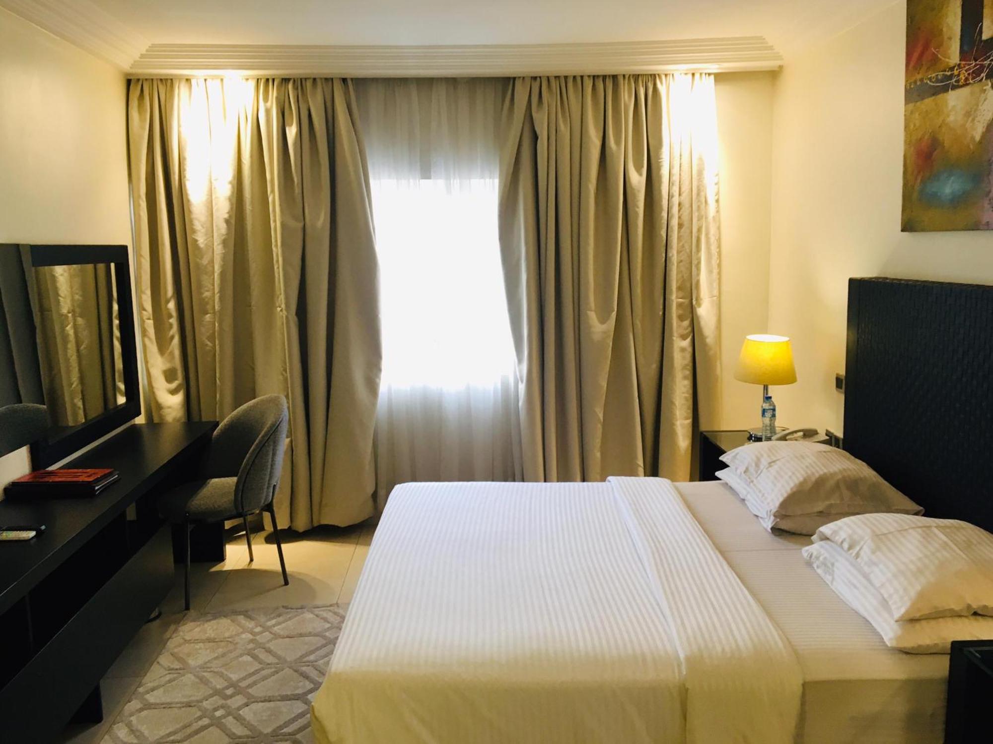 Summerset Continental Hotel Maitama By T E L E Hospitality Abuja Ngoại thất bức ảnh
