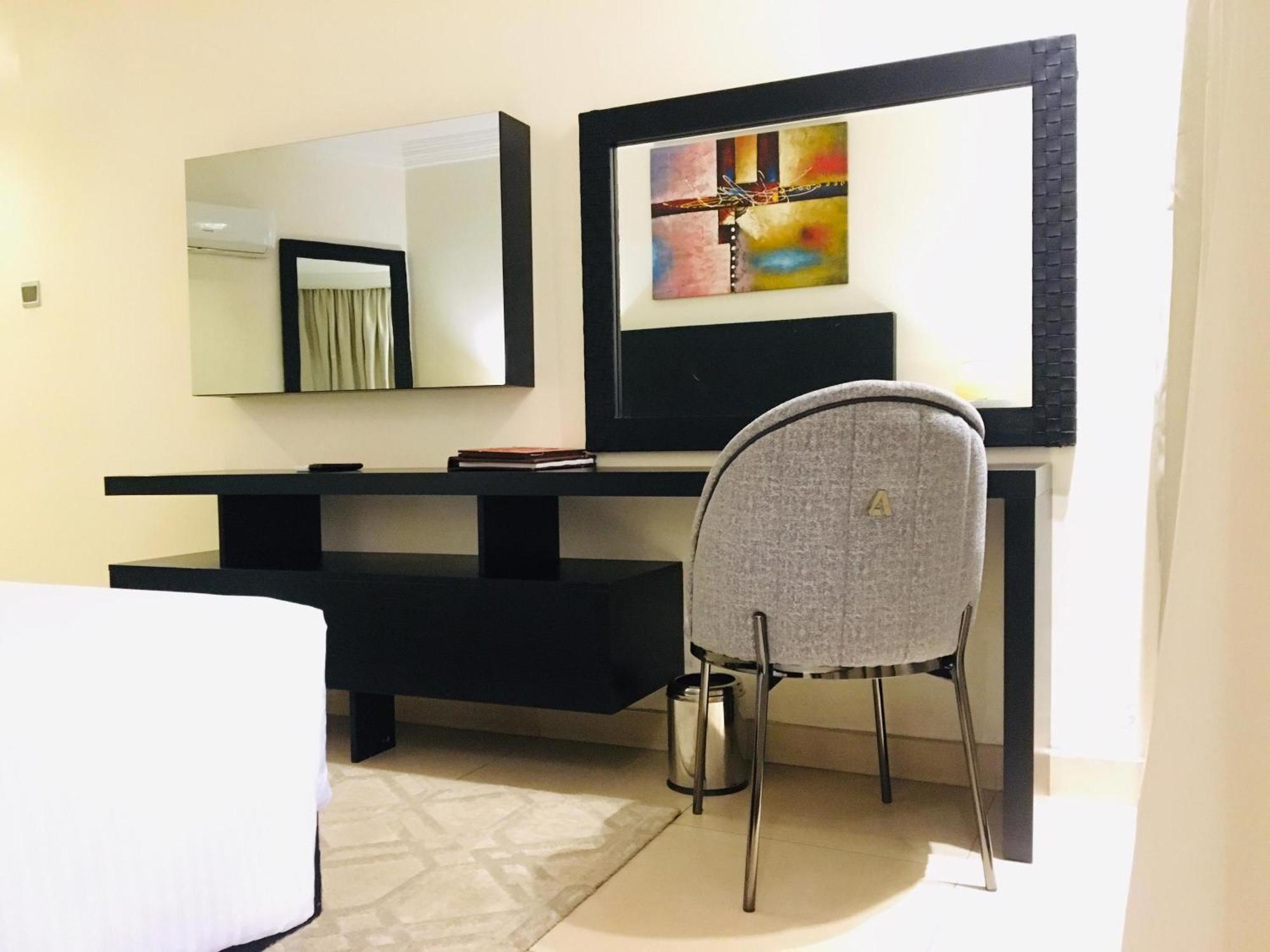 Summerset Continental Hotel Maitama By T E L E Hospitality Abuja Ngoại thất bức ảnh